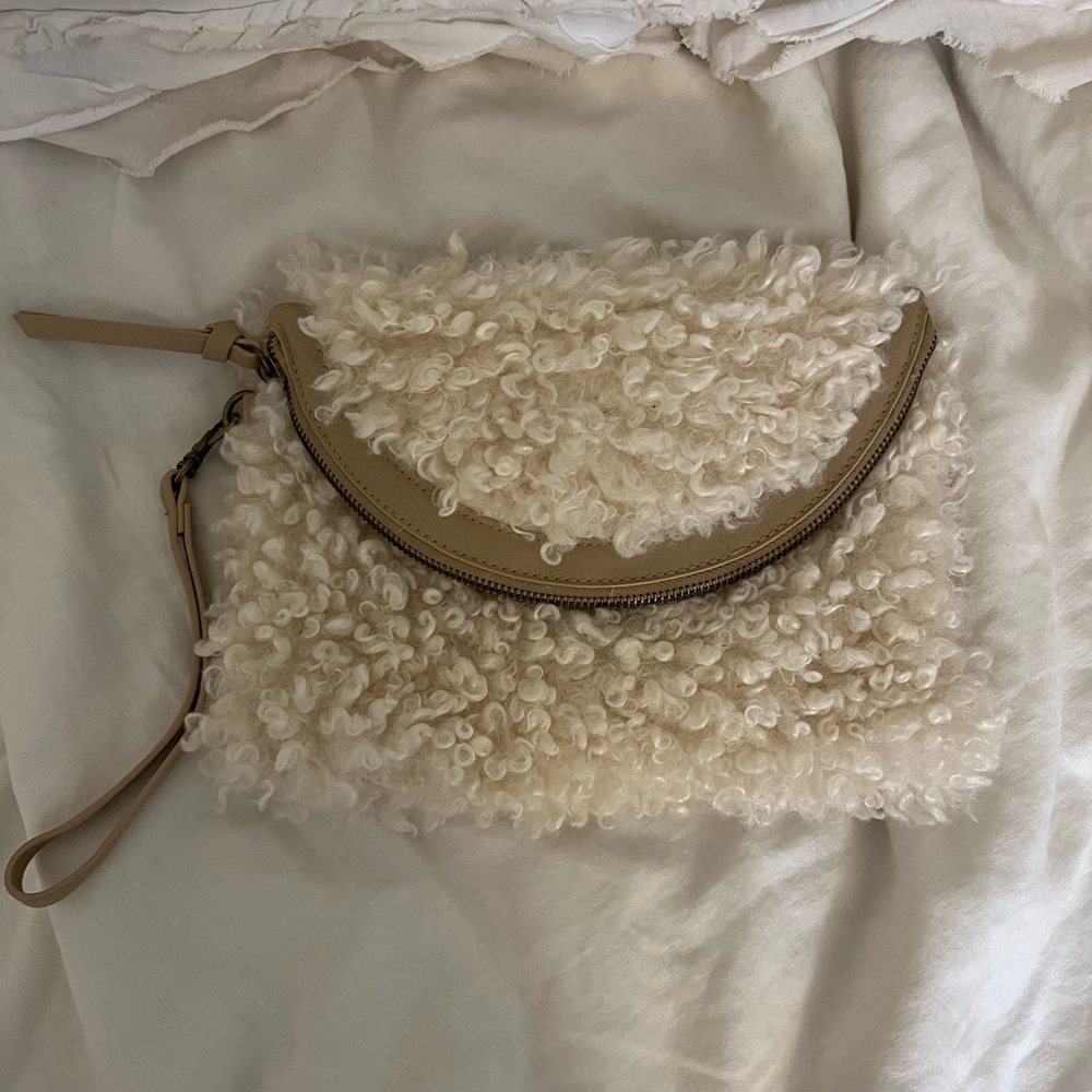 Furry Clutch